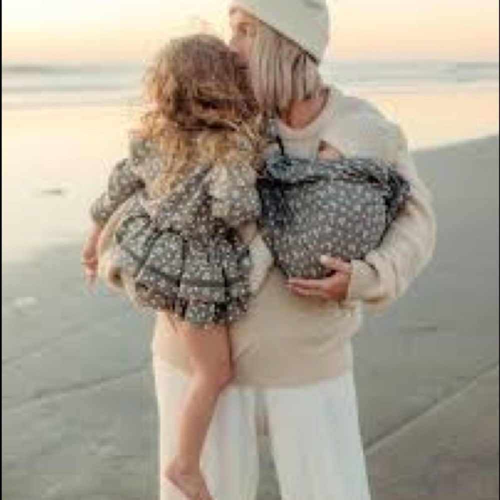 ISO Quincy Mae x Wildbird Ditsy Flower Sling